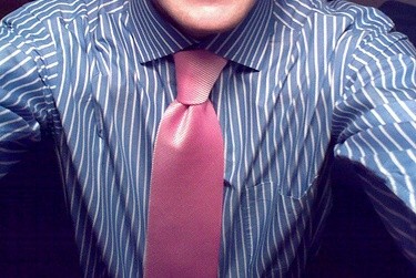 ma zoulie chemise et la cravatte qui va bien